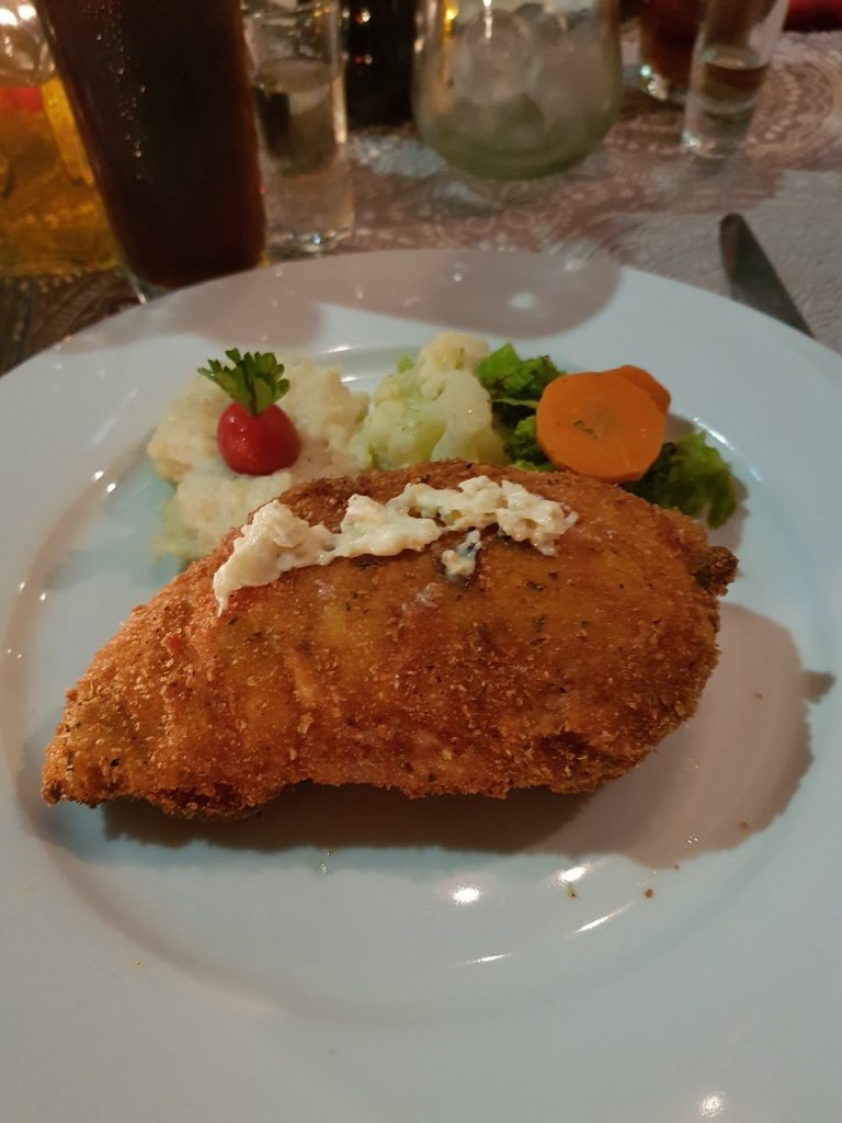 bar frida 01 768x1024