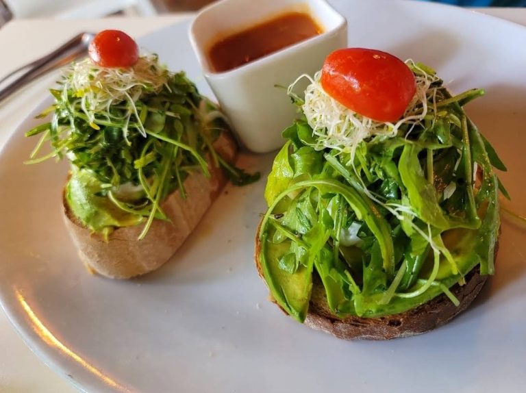 cocos kitchen 06 768x574