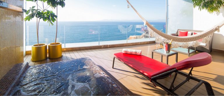mousai suite terrace xl w1920h825 768x331