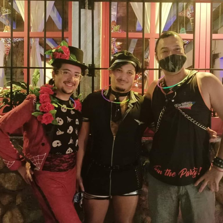 gay vallarta bar hopping 1 768x768