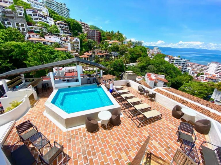 hotel amaca alberca 1 768x576