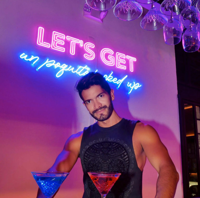 the corner02 768x759