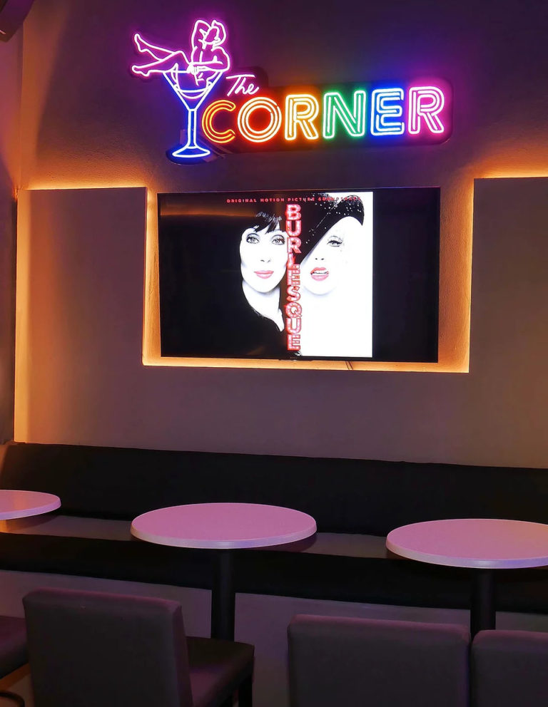 the corner03 768x992