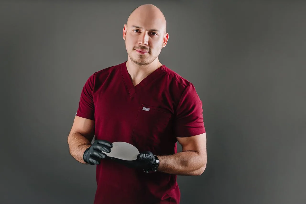 Dr Enrique Escalona Plastic Surgeon