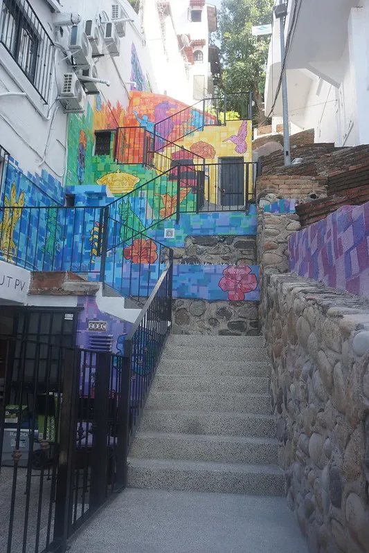 ANA Unveils Revitalized Stairs