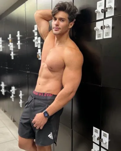 Loui Olivera model and Mr Universe 2014