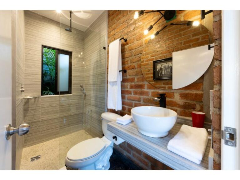 Copy of Pinata Suite 4 768x576