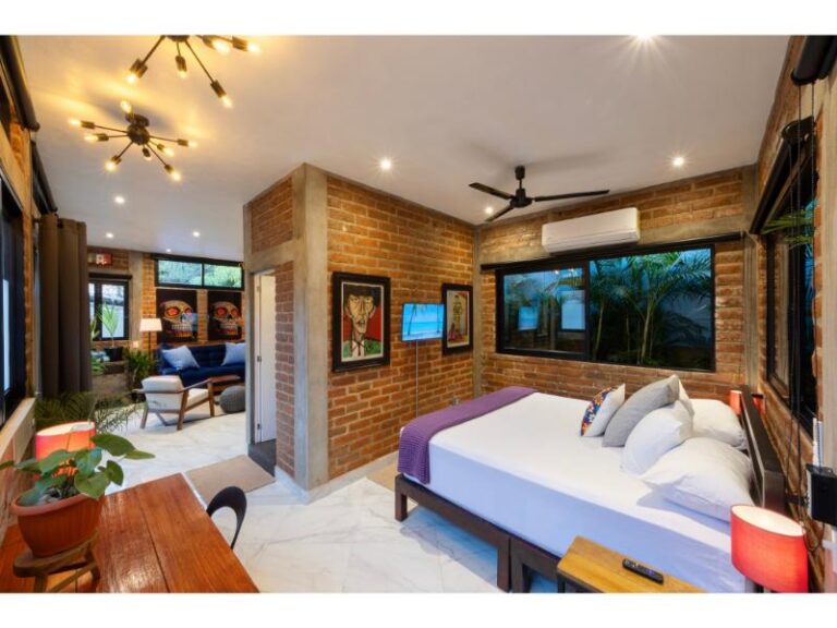 Copy of Pinata Suite 7 768x576