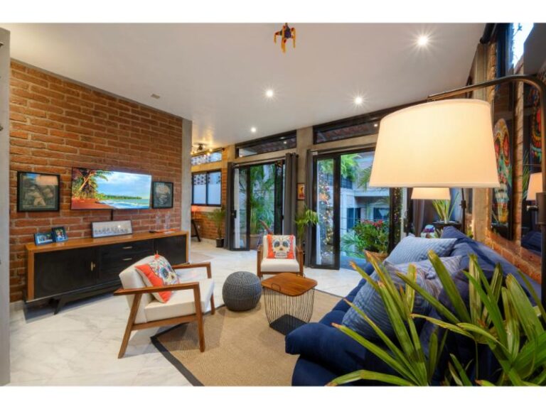 Copy of Pinata Suite 8 768x576