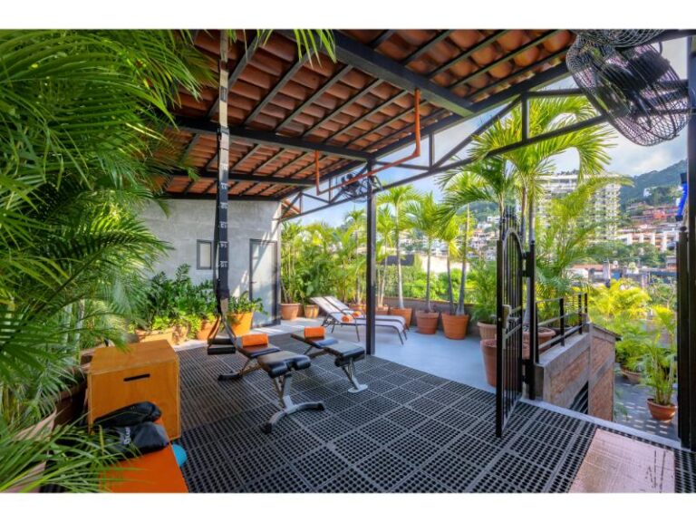 Hotel Pinata 2 768x576